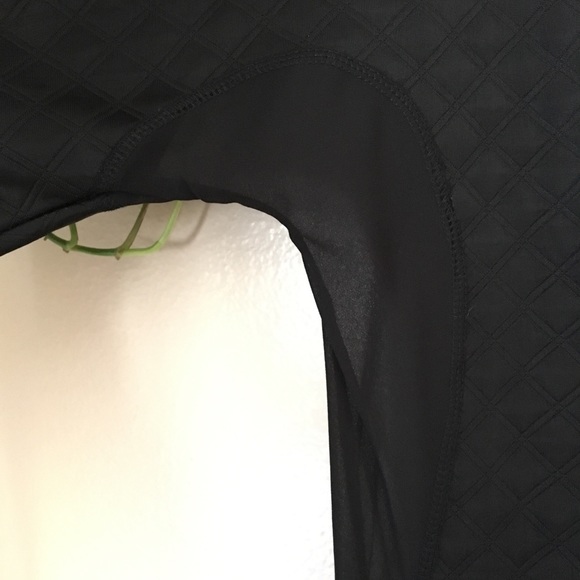 NWT WALTER BAKER TOP W/ SHEER SIDES - Picture 3 of 6